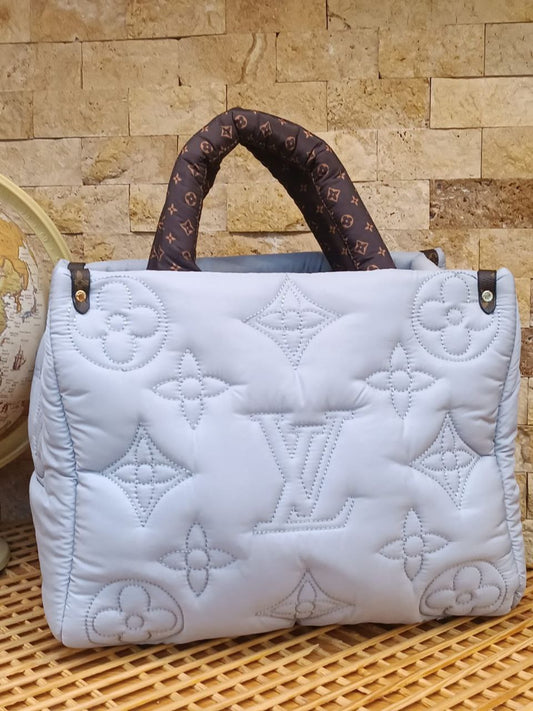 Louis Vuitton Grey-White Καπιτονέ Tote Bag με Ανάγλυφα Μοτίβα- LV-17