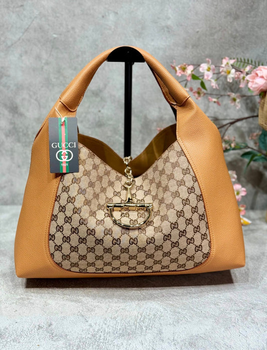 Gucci GG Canvas Hobo Τσάντα με Ταμπά Δερμάτινες Λεπτομέρειες & Horsebit Charm-Gc 110