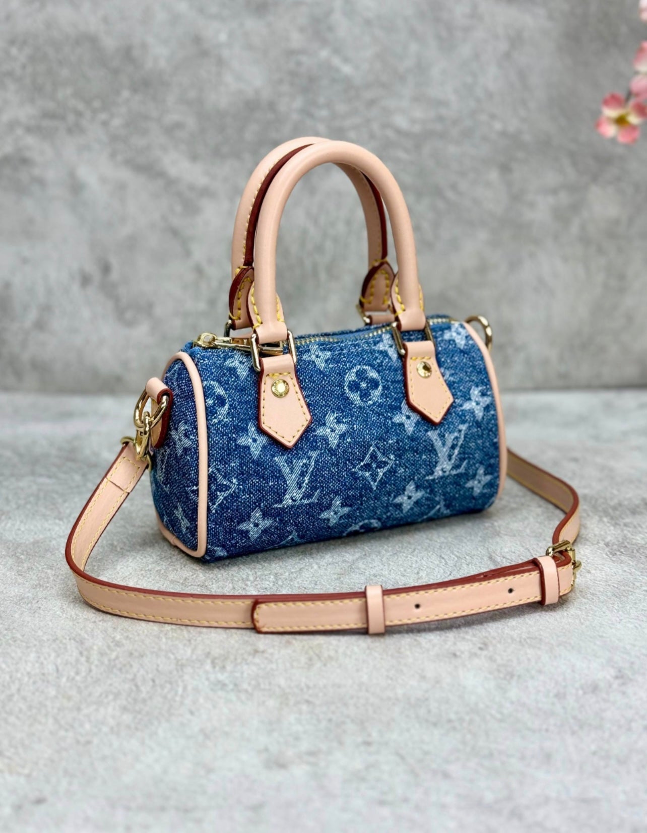 Louis Vuitton Speedy Bandoulière 20 – Blue Denim Monogram με Vachetta Leather -LV 49