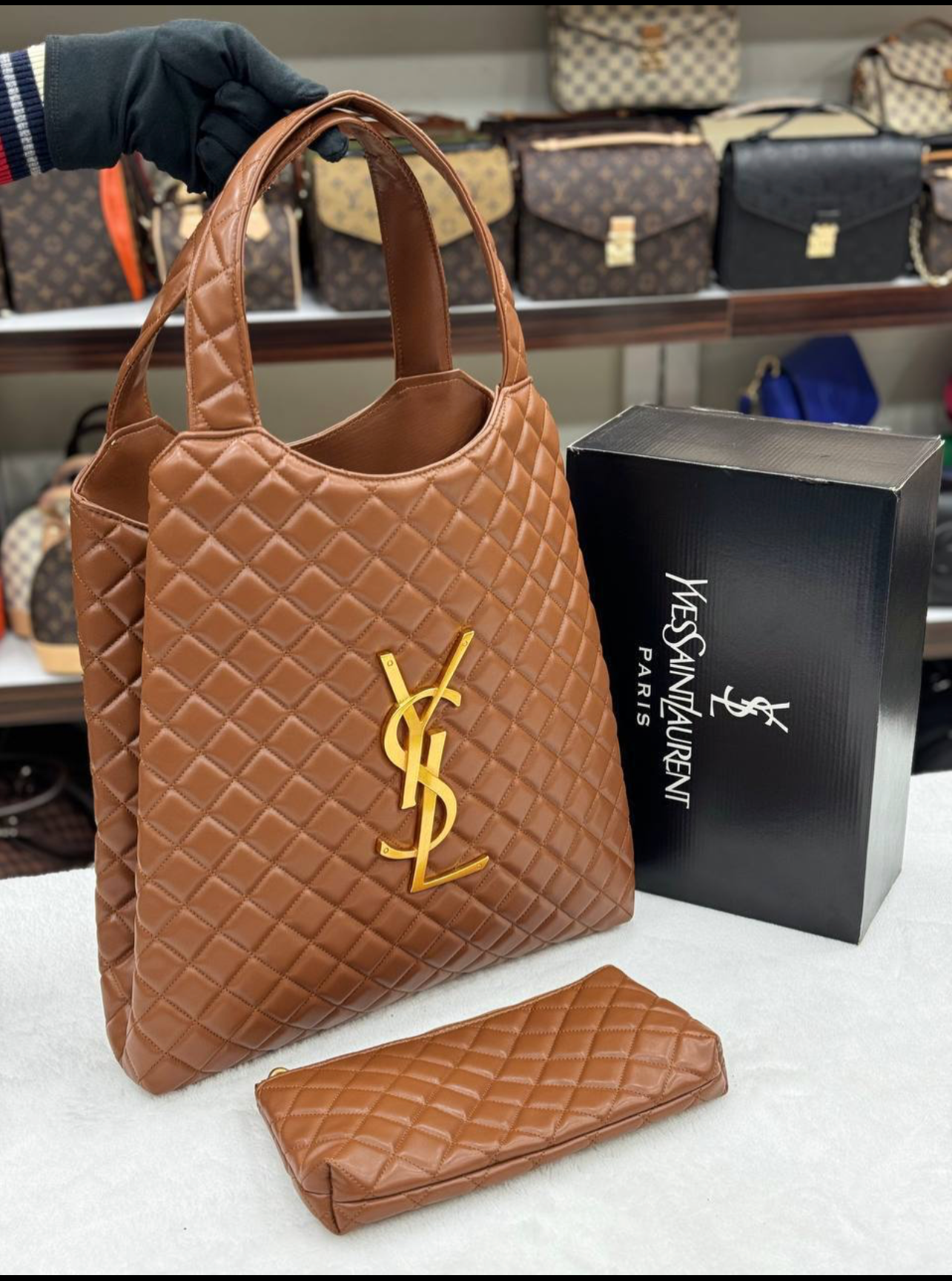 YSL Icare Maxi Shopping Tote – Quilted Brown Calfskin με Χρυσό Cassandre Logo -YSL 68