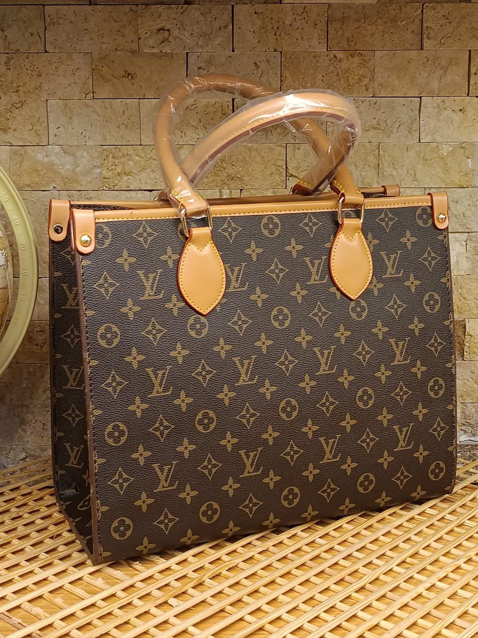 Louis Vuitton Tote OnTheGo – Κλασικό Καφέ Monogram