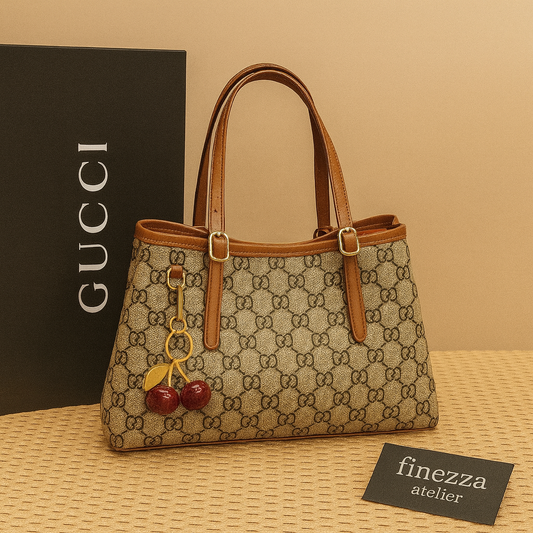 🍒 Gucci Cherry Beige Monogram Tote – Κομψότητα & Φρεσκάδα σε μία Τσάντα -GC 09