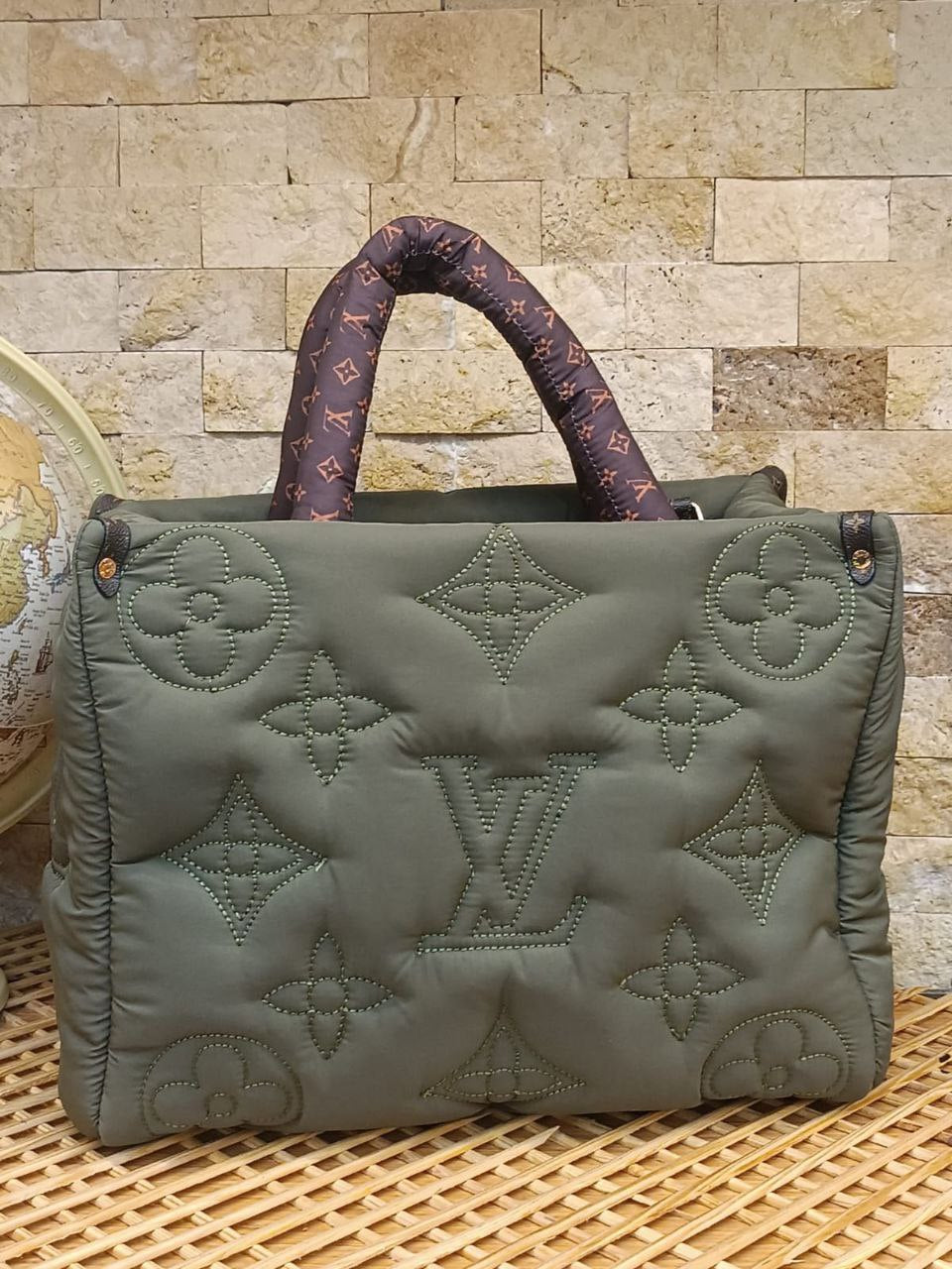 Louis Vuitton Χακί Puffy Tote Bag - LV 20