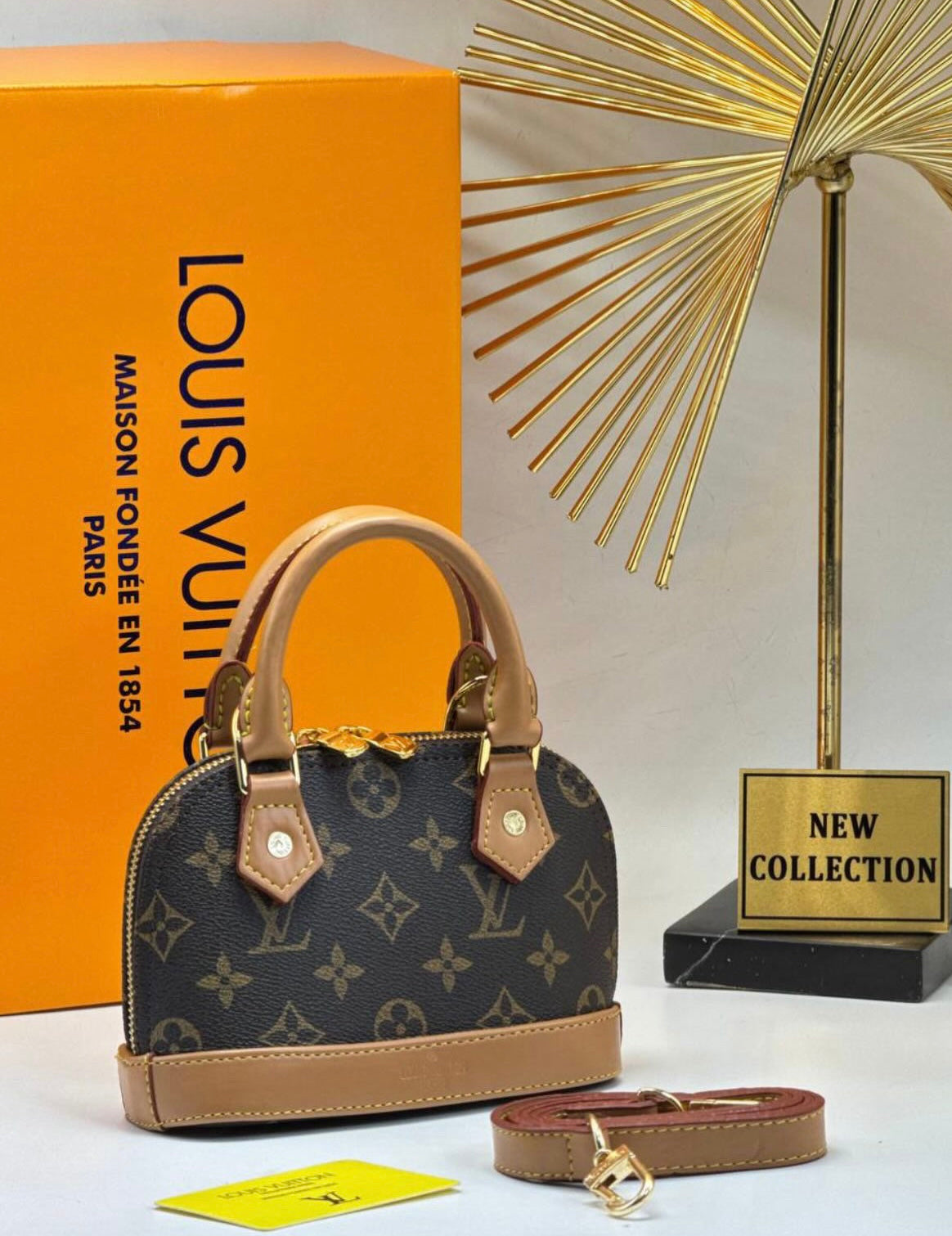 LOUIS VUITTON LEATHER GANDBAG  - LV 10