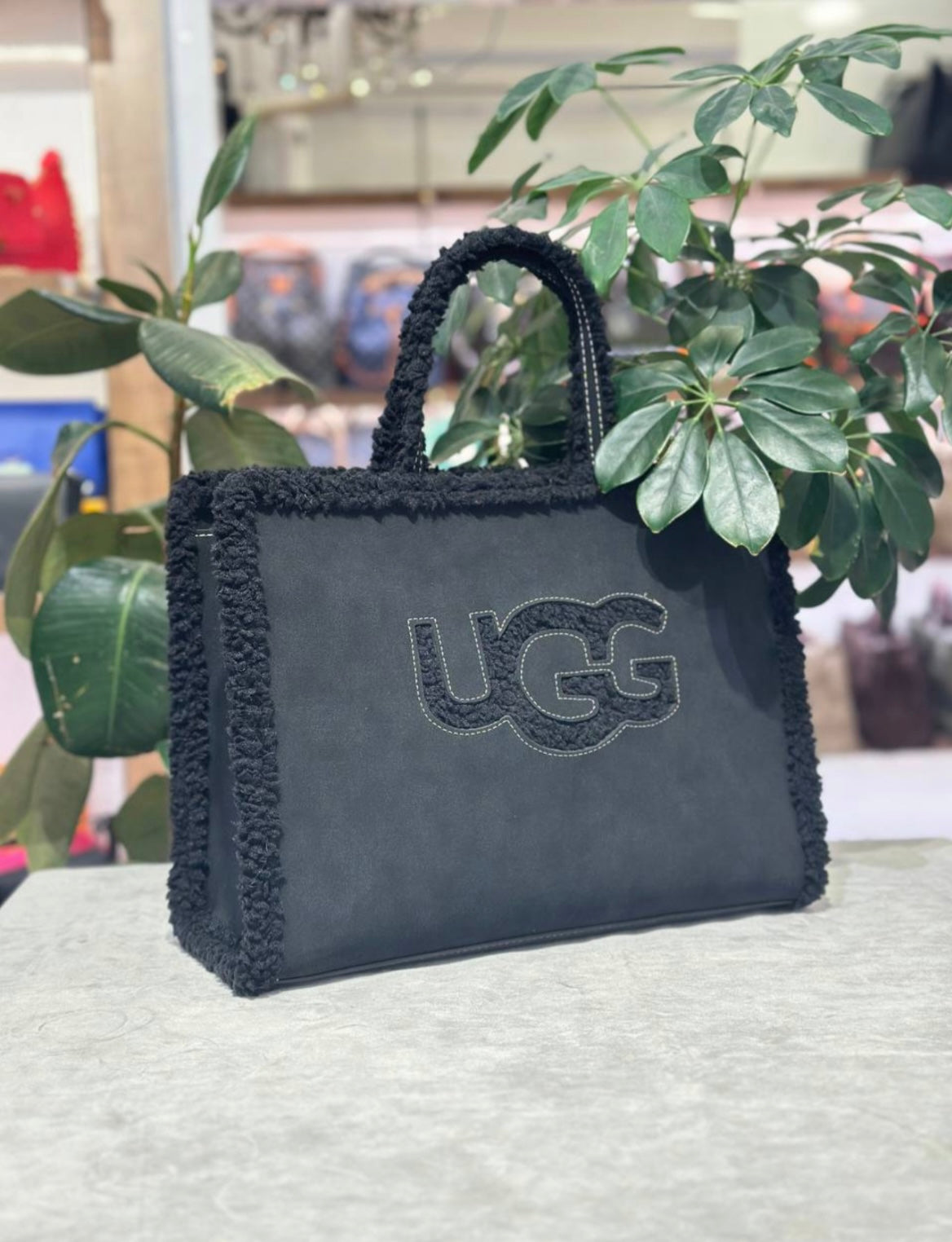 UGG Icon Shearling Tote Bag – All Black Edition