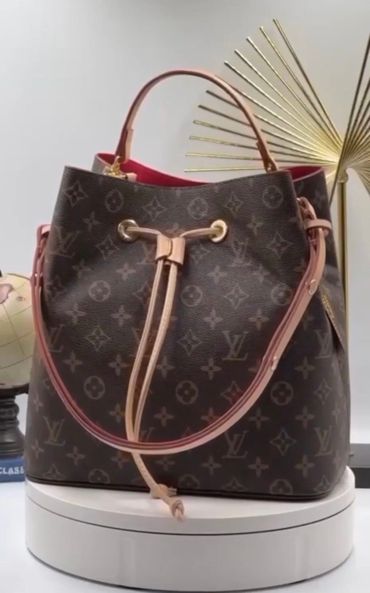 Louis Vuitton bag - LV 01