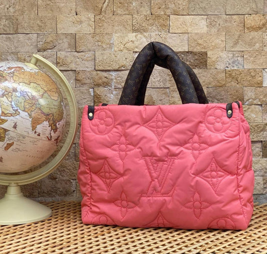 Louis Vuitton Puffy Tote Ροζ  με Ανάγλυφα Μοτίβα- LV 63